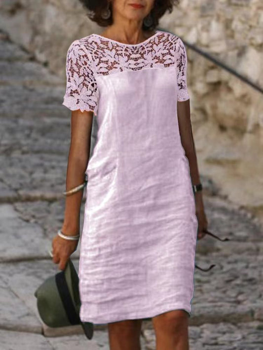 Kleid mit Rundhalsausschnitt und Spitzenmuster