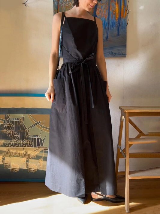 Stadtstil Zum Reinschlüpfen – Ärmelloses Kleid Mit Liebevollen Details