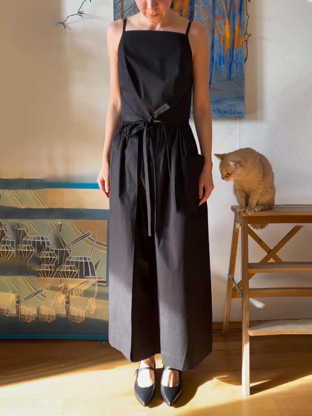 Stadtstil Zum Reinschlüpfen – Ärmelloses Kleid Mit Liebevollen Details